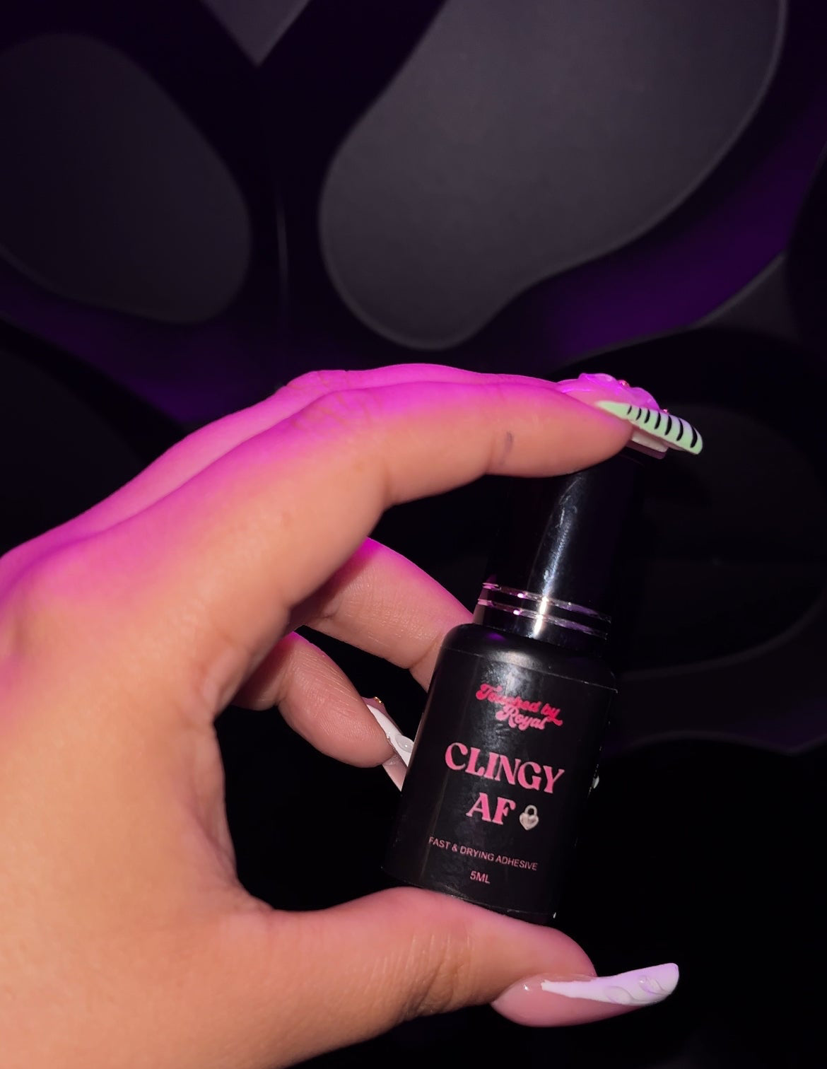 CLINGY AF LASH ADHESIVE 🩷